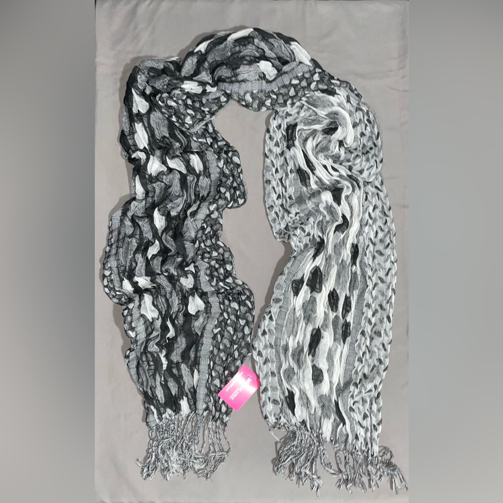 Reversible Scarf - Picture 4 of 6